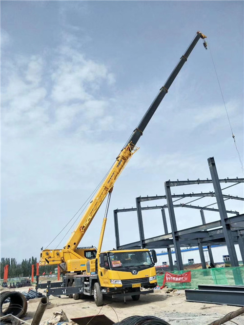 西安市超高层建筑钢结构吊装案例